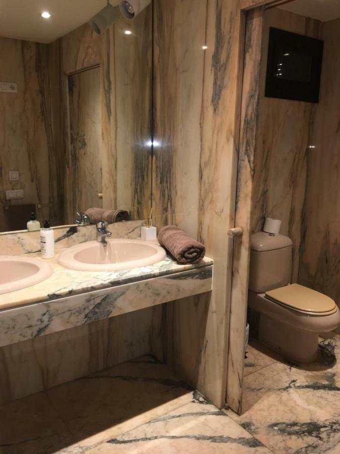 Apartamento Centrico Parking - Wifi Apartman Valencia Kültér fotó